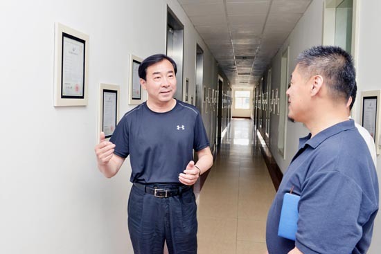 济南市政协副主席毕筱奇走访调研济南兰光