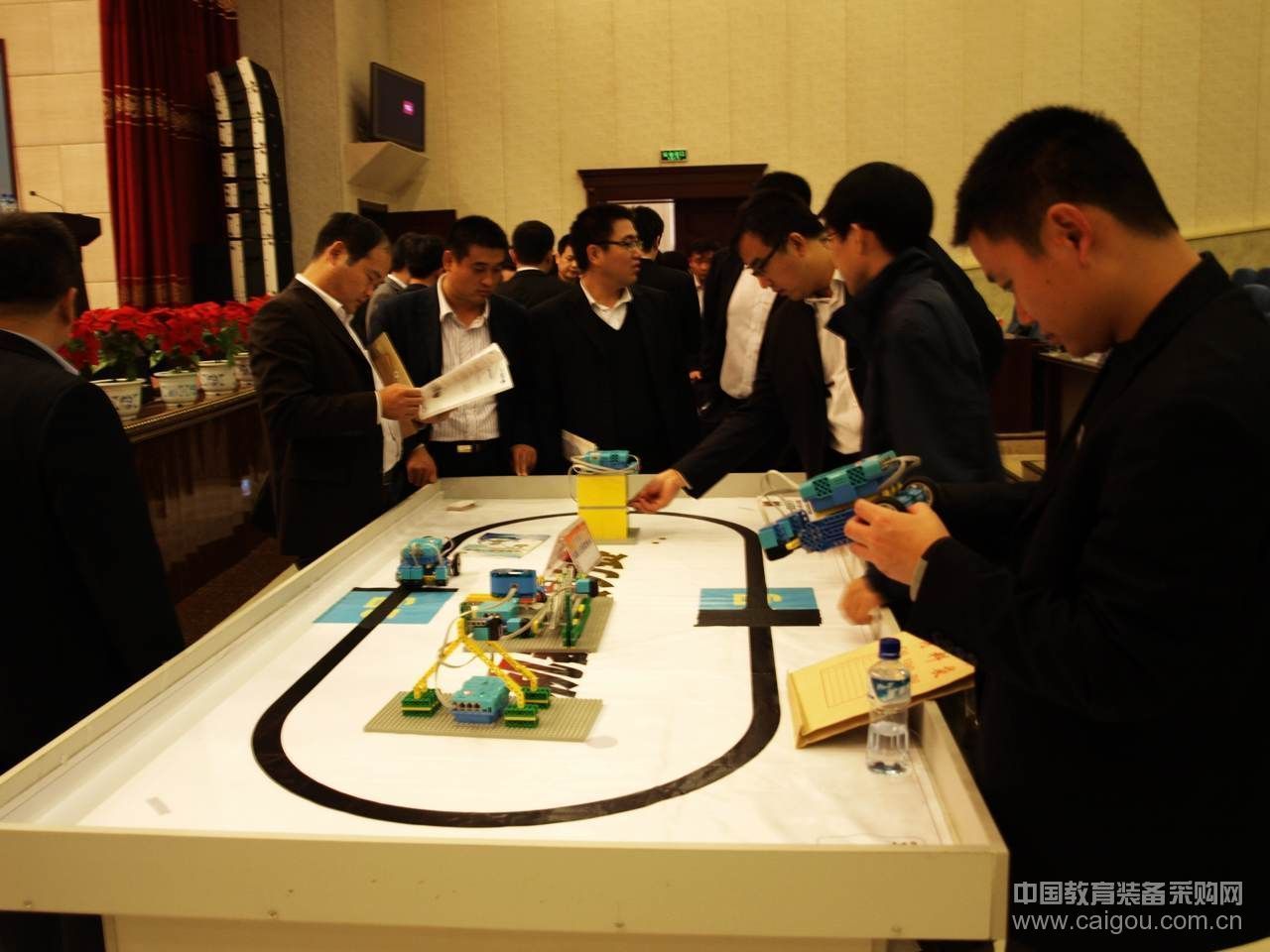 体育总局携手神州通信和智慧天下发展机器人教育