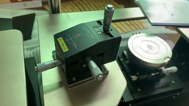 优测高精度直流探针座DR/L-100m/V（可提供大手轮款）
