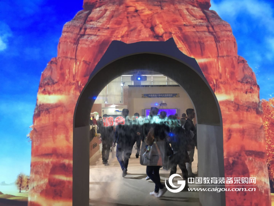 纵享视听新体验 鸿合亮相第73届中国教装展
