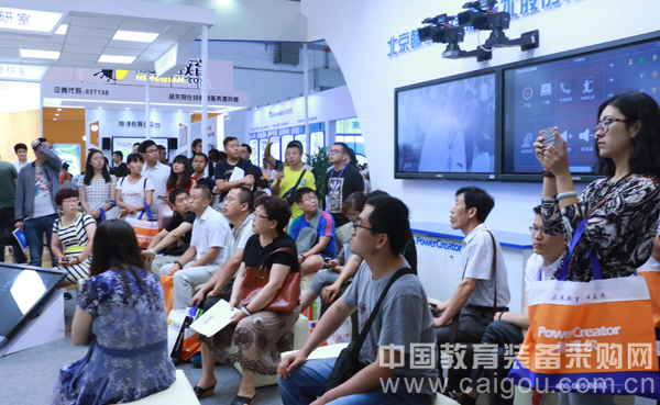 一言不合就圍觀 翰博爾青島展閃耀全場