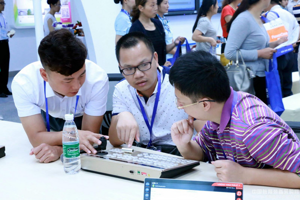 一言不合就圍觀 翰博爾青島展閃耀全場