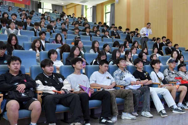 硅湖学院2025年校园开放日：沉浸式体验未来大学时光