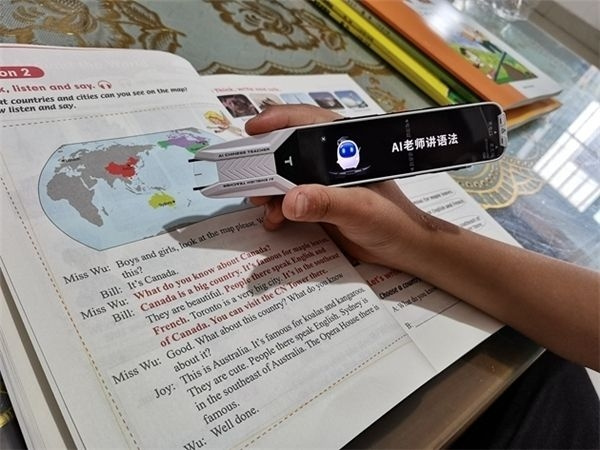 家長自述：有了阿爾法蛋AI詞典筆，新學期再也不用雞飛狗跳輔導作業！