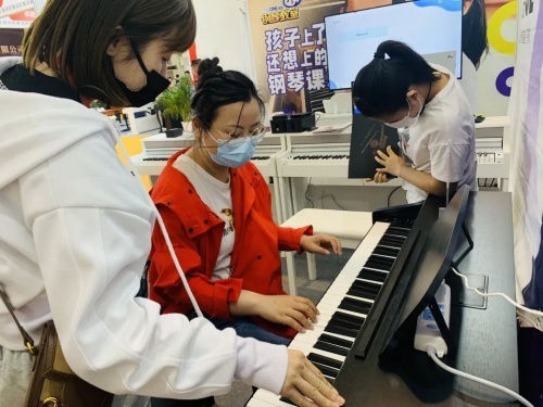 小叶子The ONE携新品亮相第29届中国（北京）乐器展览会，好评如潮！