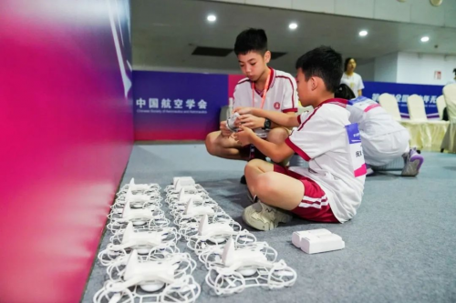 全國青少年無人機大賽：心系教育，高巨創新為青少年插上夢想飛翼