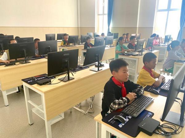 深信服桌面云，為烏審旗教育打開一扇門