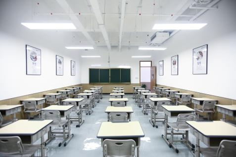 深圳大朋友高考復讀學校將于即日起至7月31日，舉辦校園開放日！