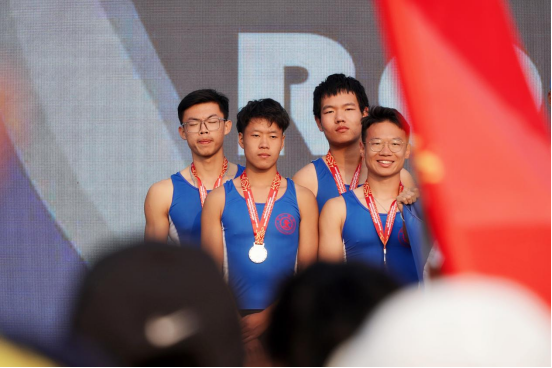 西安交大学生赛艇队在第六届中国大学生锦标赛中获两金五银