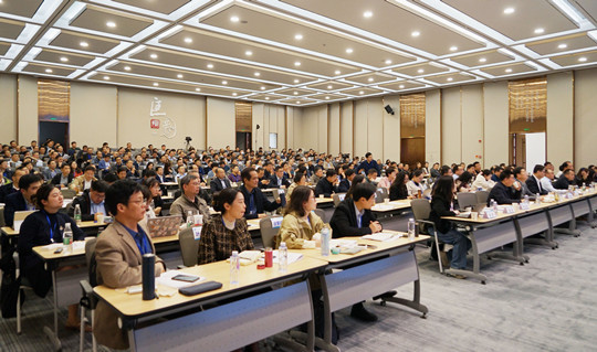 江蘇省高品質示范（特色）高中創建工作培訓會在無錫召開
