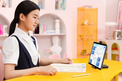 科大訊飛AI學習機給雙減后的第一個暑假加buff