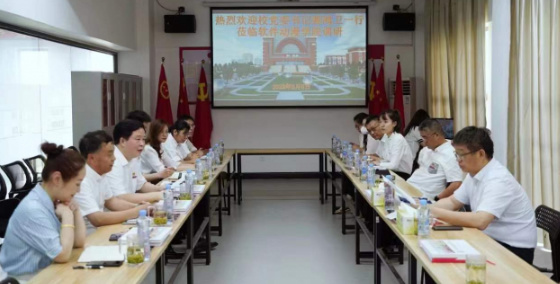 江西科技師范大學黨委書記裴鴻衛深入軟件動漫學院調研