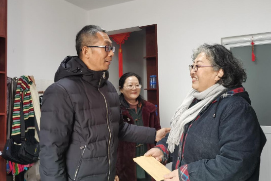 江西科技师范大学领导走访慰问统一战线成员