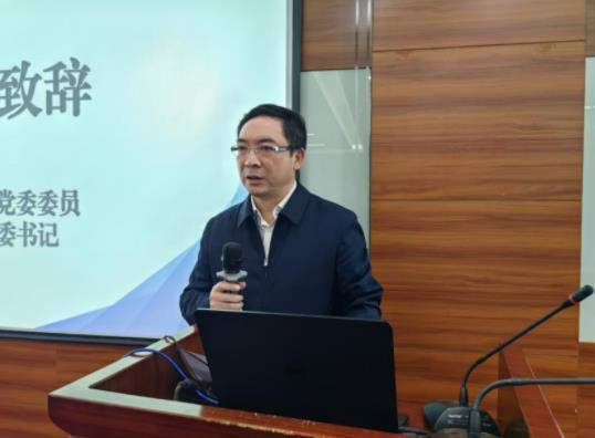 贵州医科大学党委委员、附属医院党委书记李海洋出席第二附属医院住培政策解读暨招录宣讲会
