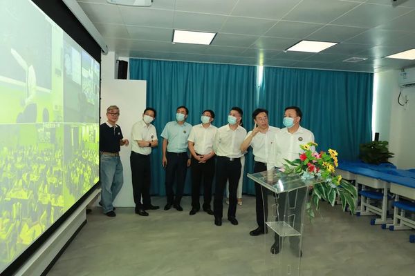 技術賦能，探索未來！深圳市云端學校隆重揭牌