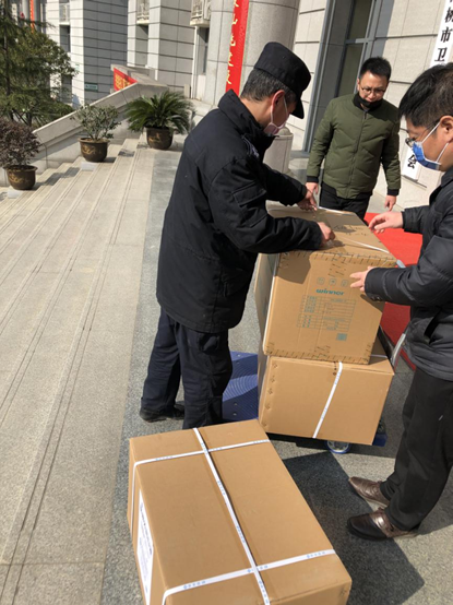 千里援鄂愛心企業向抗疫地區捐56萬元物資