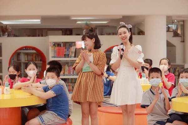 七季攜手廈視少兒頻道走進廈門實驗小學等名校，開展健康校園行公益活動