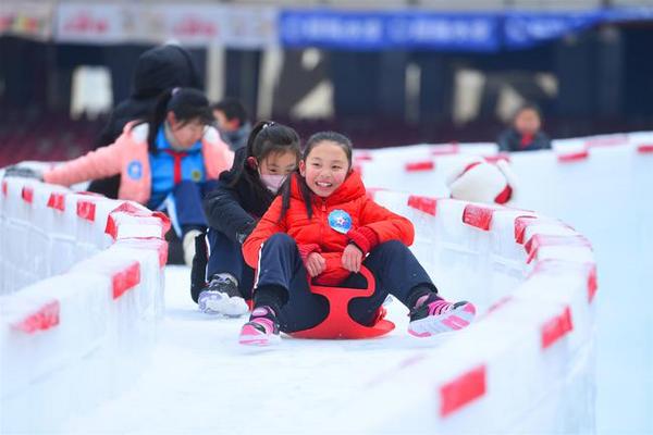 第11屆鳥巢歡樂冰雪季全面開放 17歲以下青少年免票