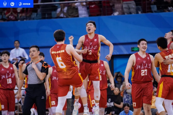北大逆轉戰勝清華！第25屆cubal全國八強賽第一輪比賽在邱德拔體育館開賽
