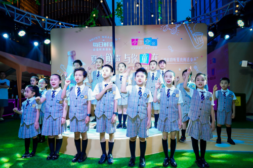 小音咖×每日鮮語：天籟童聲鮮活夏夜，上海楓徑夜市閃現最美攤位