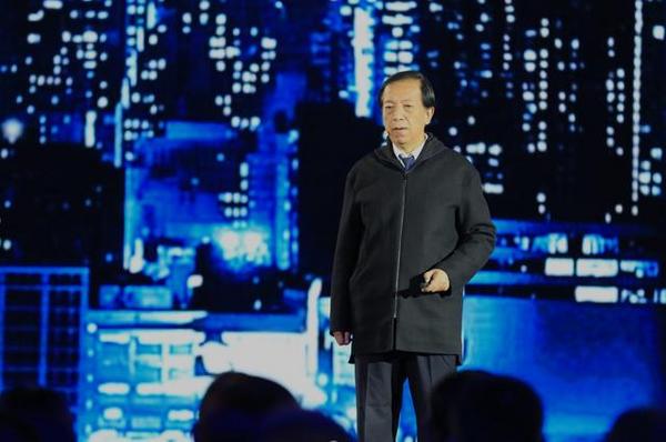 新東方嘉賓王大偉：平安成長比成功更重要