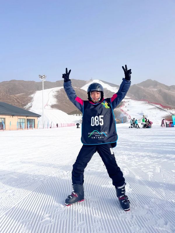 冰雪運動進校園 | 一起走進呼和浩特市中小學滑雪研學實踐活動