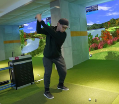 深圳大学使用衡泰信高尔夫模拟器作为教学设备